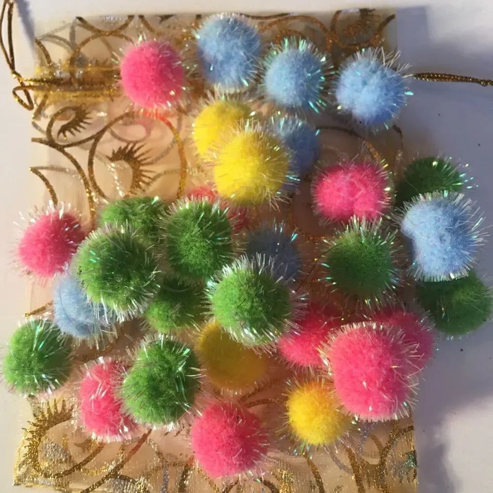 Pom Poms for your Crafts Project!